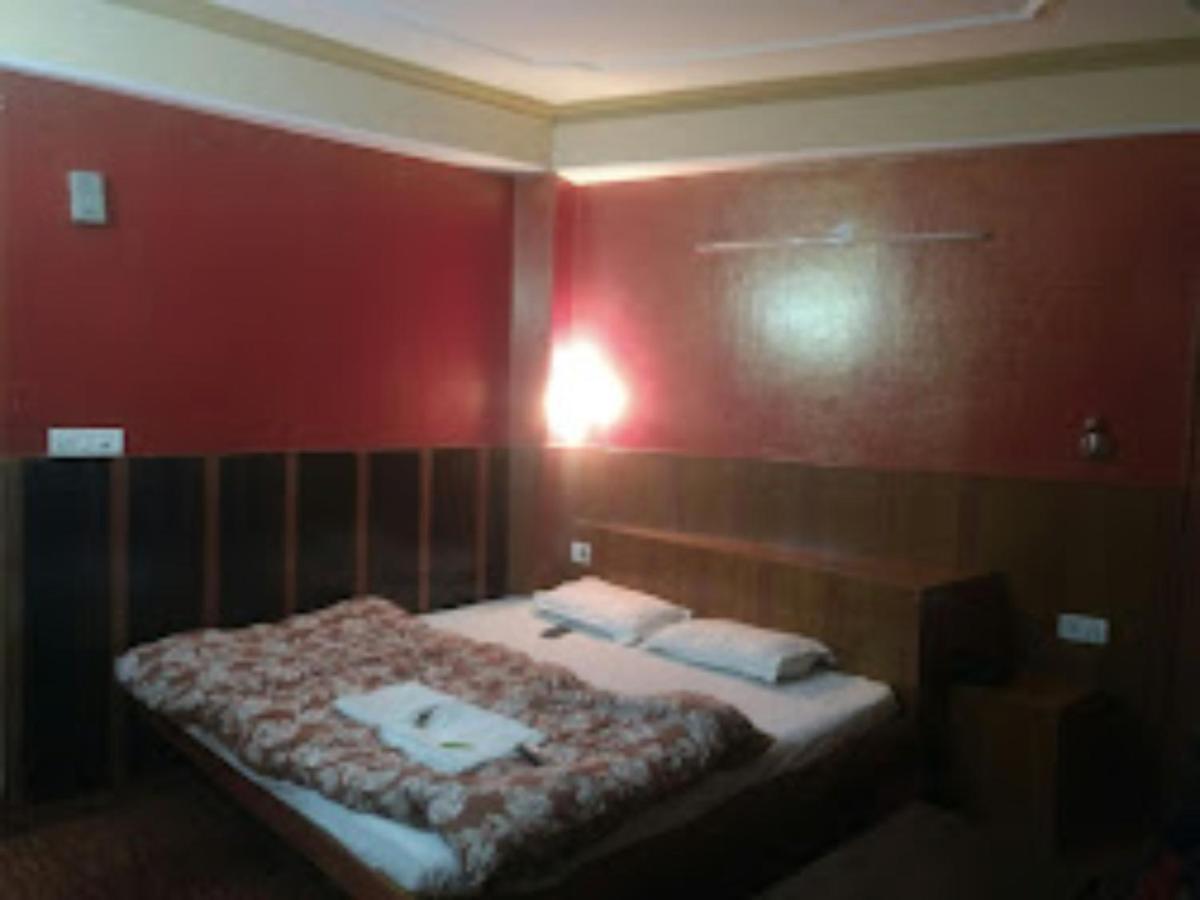 Hotel King Palace - Nature-Valley-Luxury-Room - Prime Location With Parking Facilities شيملا المظهر الخارجي الصورة