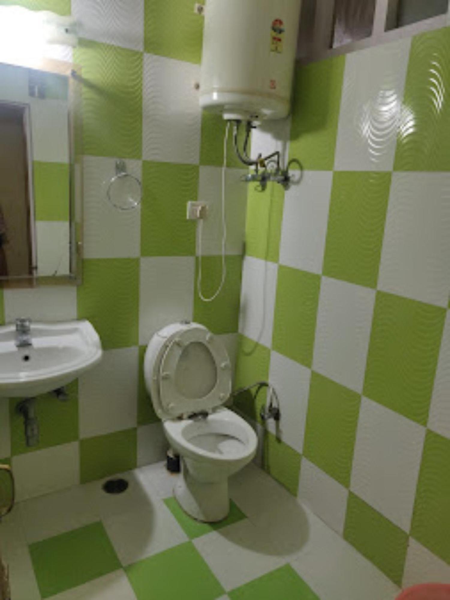 Hotel King Palace - Nature-Valley-Luxury-Room - Prime Location With Parking Facilities شيملا المظهر الخارجي الصورة